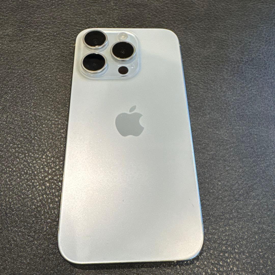 美品 iPhone15Pro ホワイト バッテリー86% 128GB
