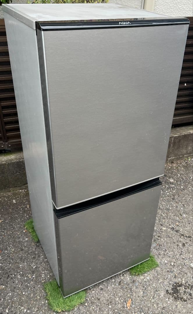 特価アクア冷凍冷蔵庫126L 横縞模様　LED照明静音設計自動霜取り機能付19年