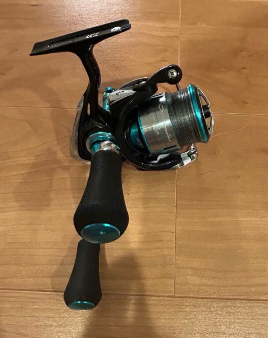 ダイワ エメラルダス 2500S-H-DH スピニングリール DAIWA