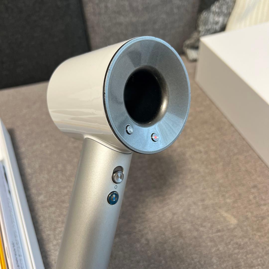 ダイソン　dyson HD01 WSN supersonic ホワイト