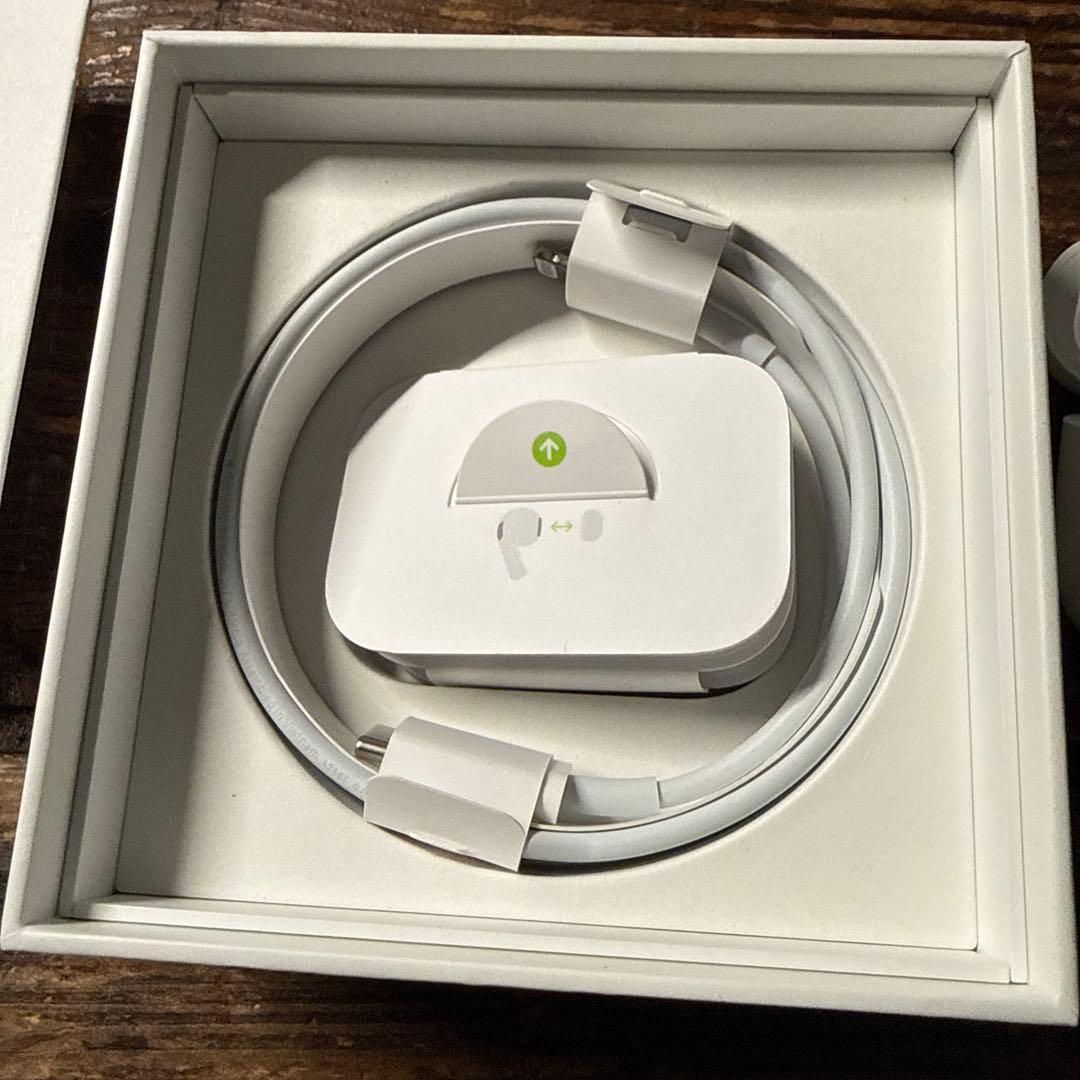 Apple AirPods Pro 2 2025年7月左右ケース全て交換済み箱付