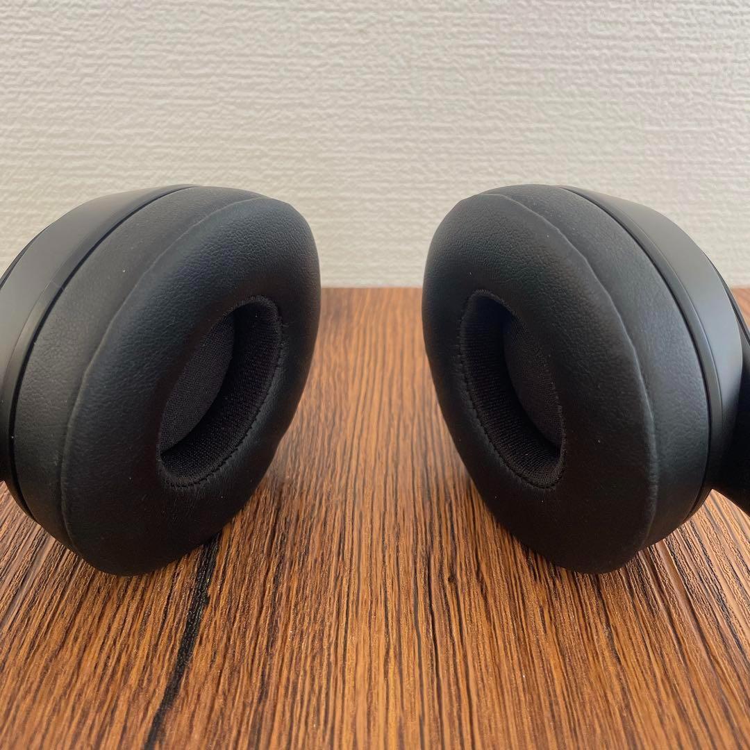最新☆ Beats Solo4 マットブラック ワイヤレスヘッドホン