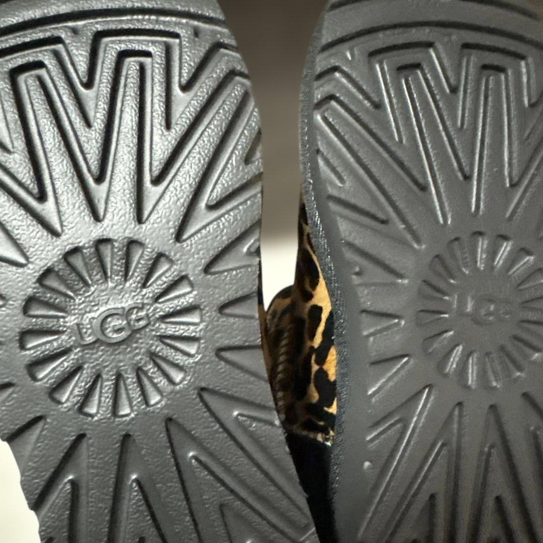 新品未使用UGG W CLASSIC MINI PANTHER サイズ6