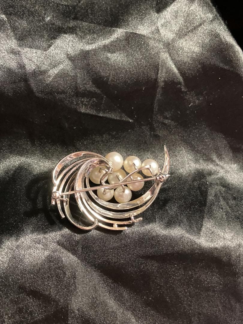 MIKIMOTO ミキモト ブローチ パール 真珠 8珠 シルバー 皇室御用達