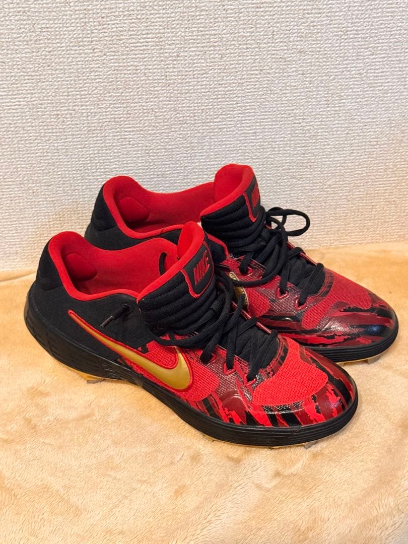 NIKE カスタムオーダー スパイク レッド×ブラック／新品未使用（箱なし）