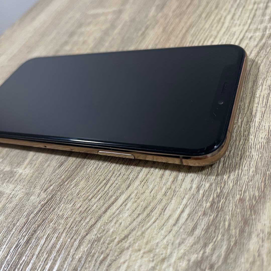 Apple iPhone Xs 64GB SIMフリー