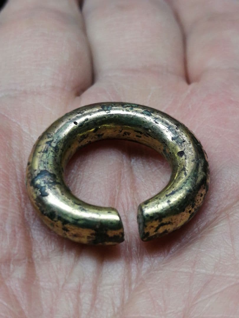★古墳期『金環』出土品。11.0g 　古代金 　 表面の鍍金がかなり残っています