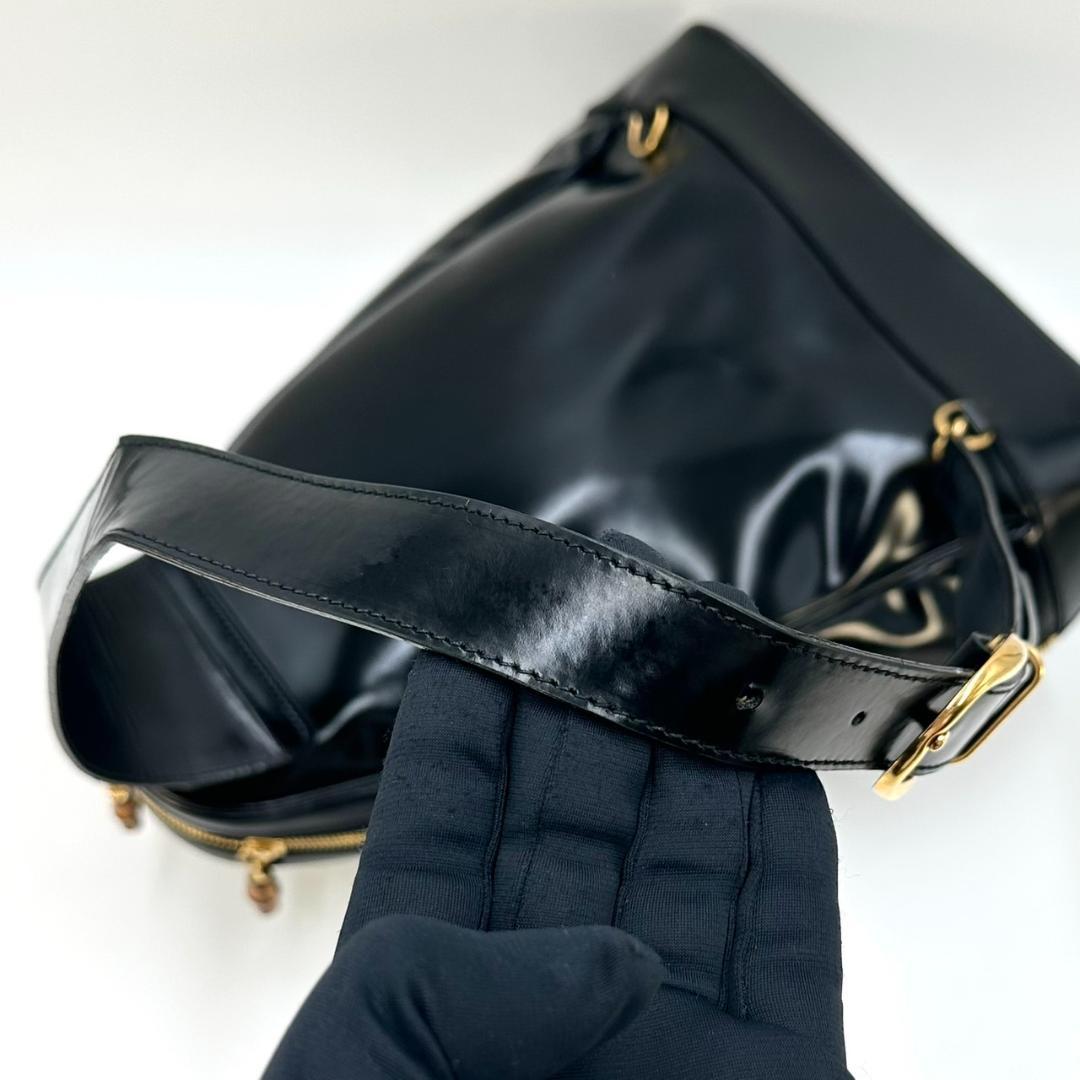 GUCCI グッチ ショルダーバッグ ボディバッグ レザー ブラック バンブー
