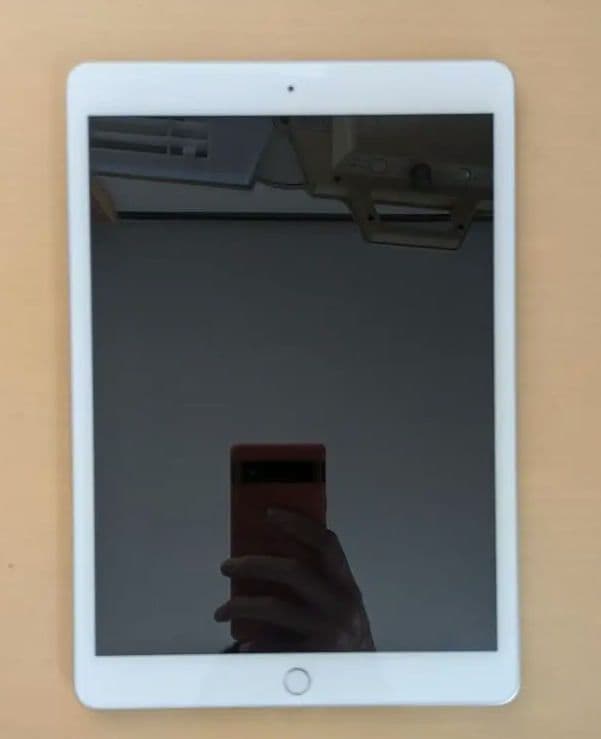 Apple iPad (第8世代) 32GB バッテリー最大容量100%