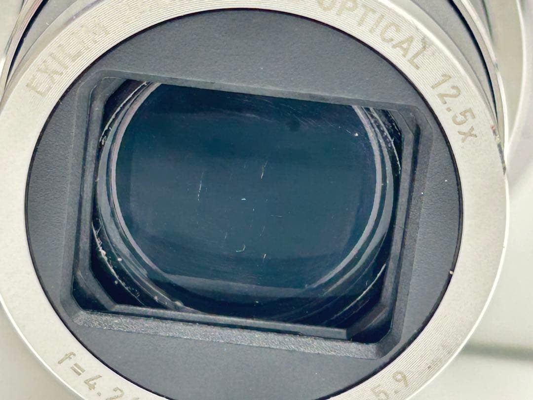 ジャンクCASIO コンパクトデジタルカメラ　EXILIM EX-ZR500