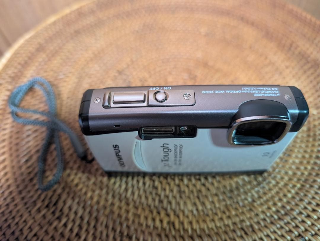 OLYMPUS μ TOUGH-6000 .防水デジタルカメラ.白.フルセット