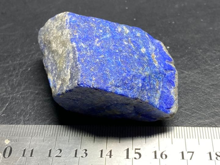 ラピスラズリ　原石　132g