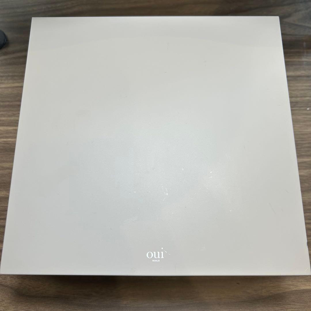 oui nail ネイルライト(美容機能付き)