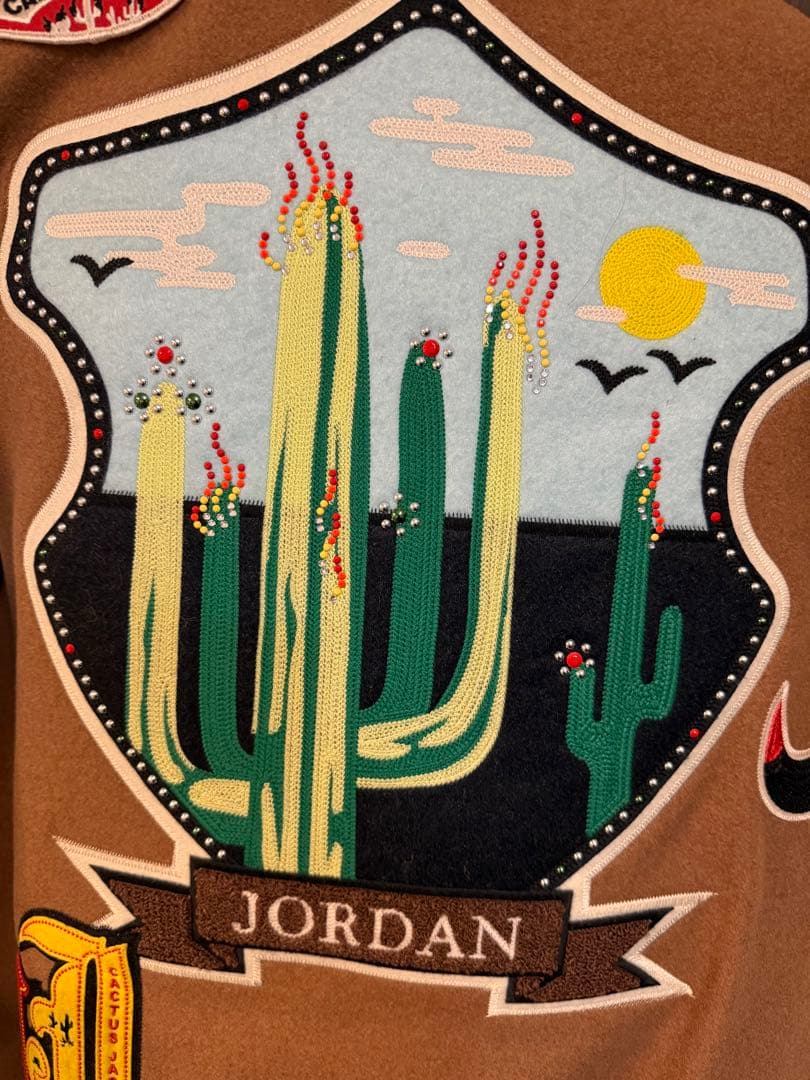 海外限定Travis Scott x Jordan Varsity Jacket