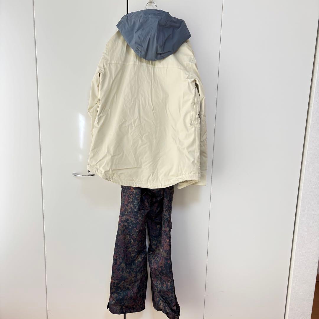 43DEGREES スノーボード　スキーウェア　上下セット　Ｌ　ビブパンツ　手袋