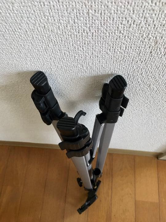 Dynex 軽量デジタルカメラ/ビデオカメラ 三脚 DX-NW080