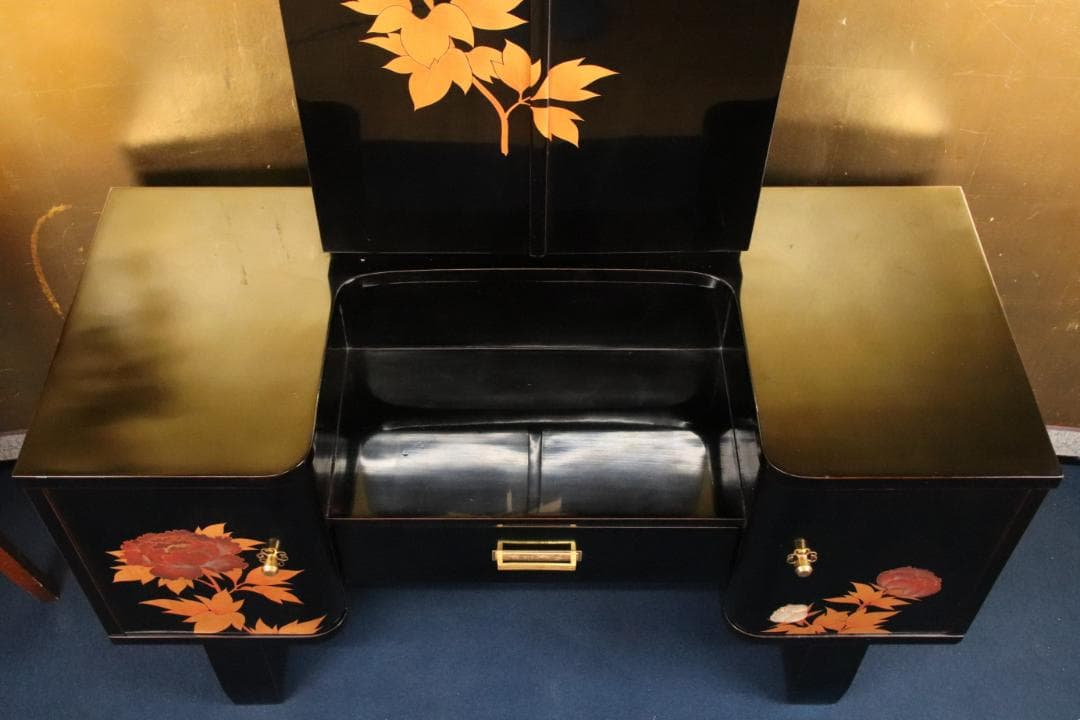 枝垂れ桜、高級輪島塗　黒漆塗り　芍薬蒔絵　台　ドレッサ　三面鏡 BE740