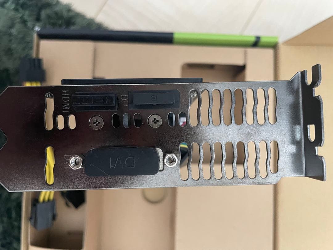 ASUS GTX 1650 OC 4GB GDDR5 ロープロファイル