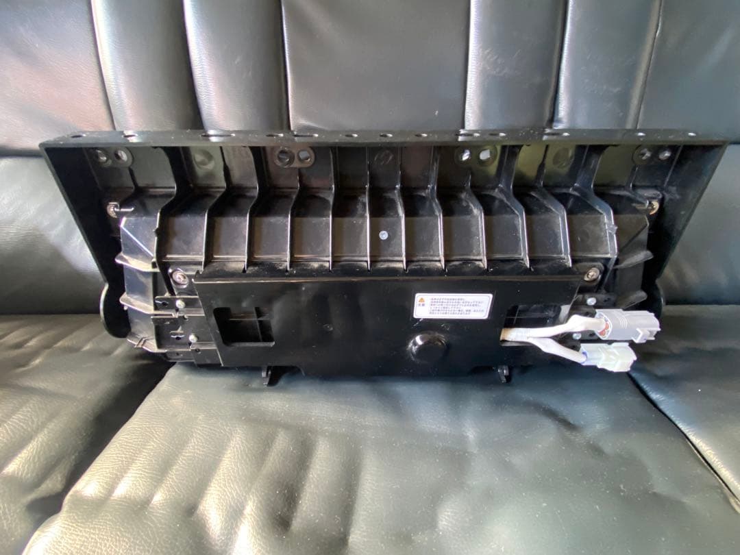 小糸　LED テールランプ　KOITO 3連タイプ　ノーマルターン　左右