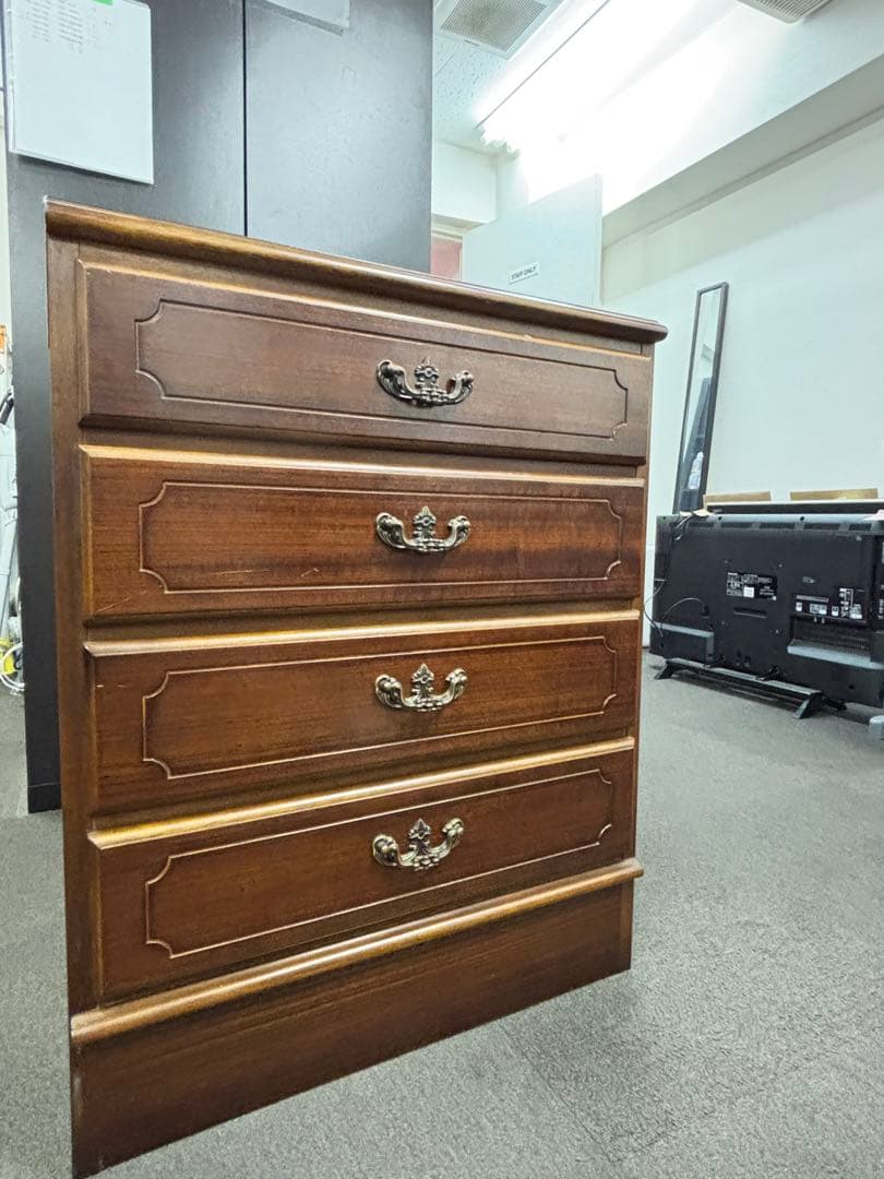 カリモク ブラウン木製チェスト 4段引き出し コロニアル