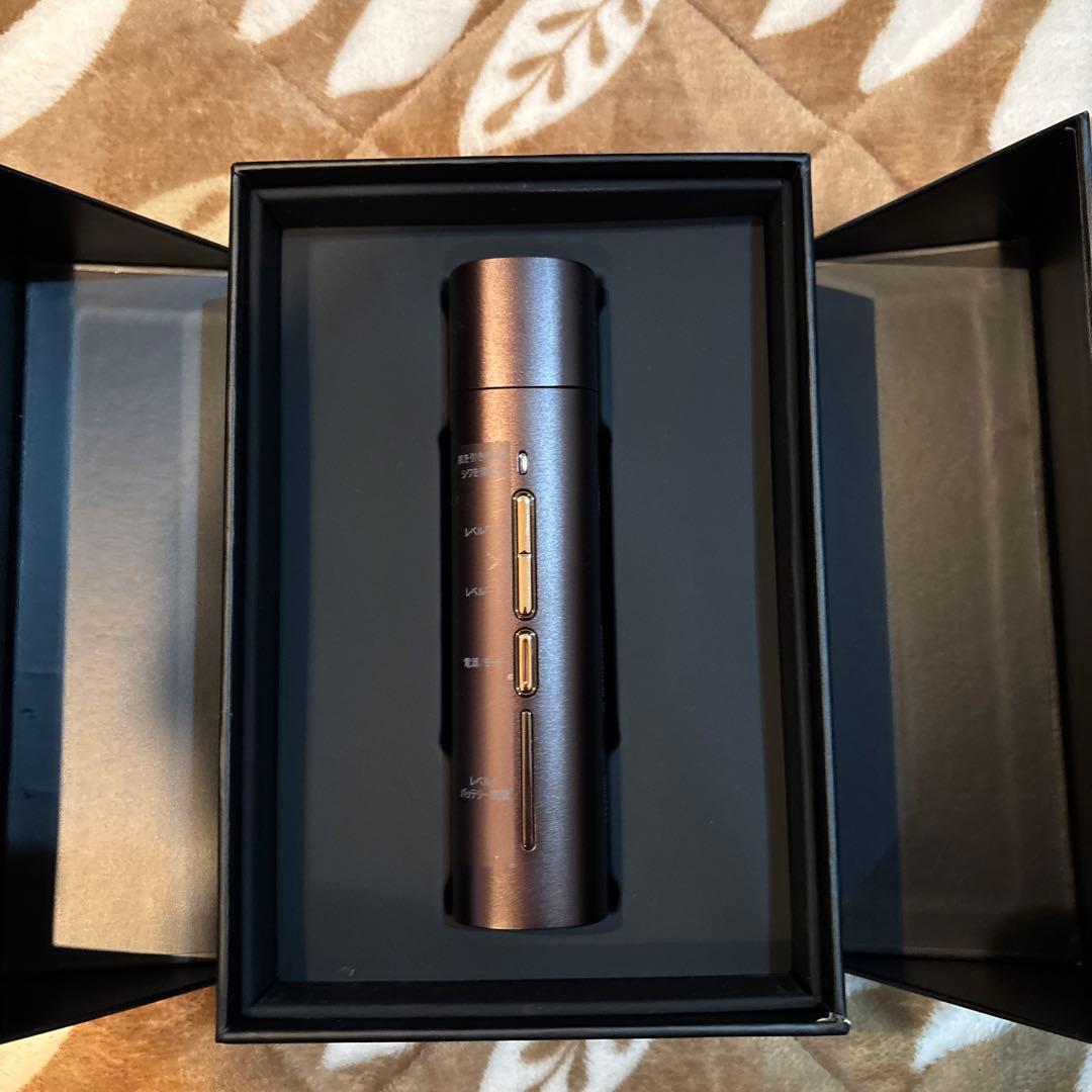 DiSM 美顔器 ブラック 専用ケース付き