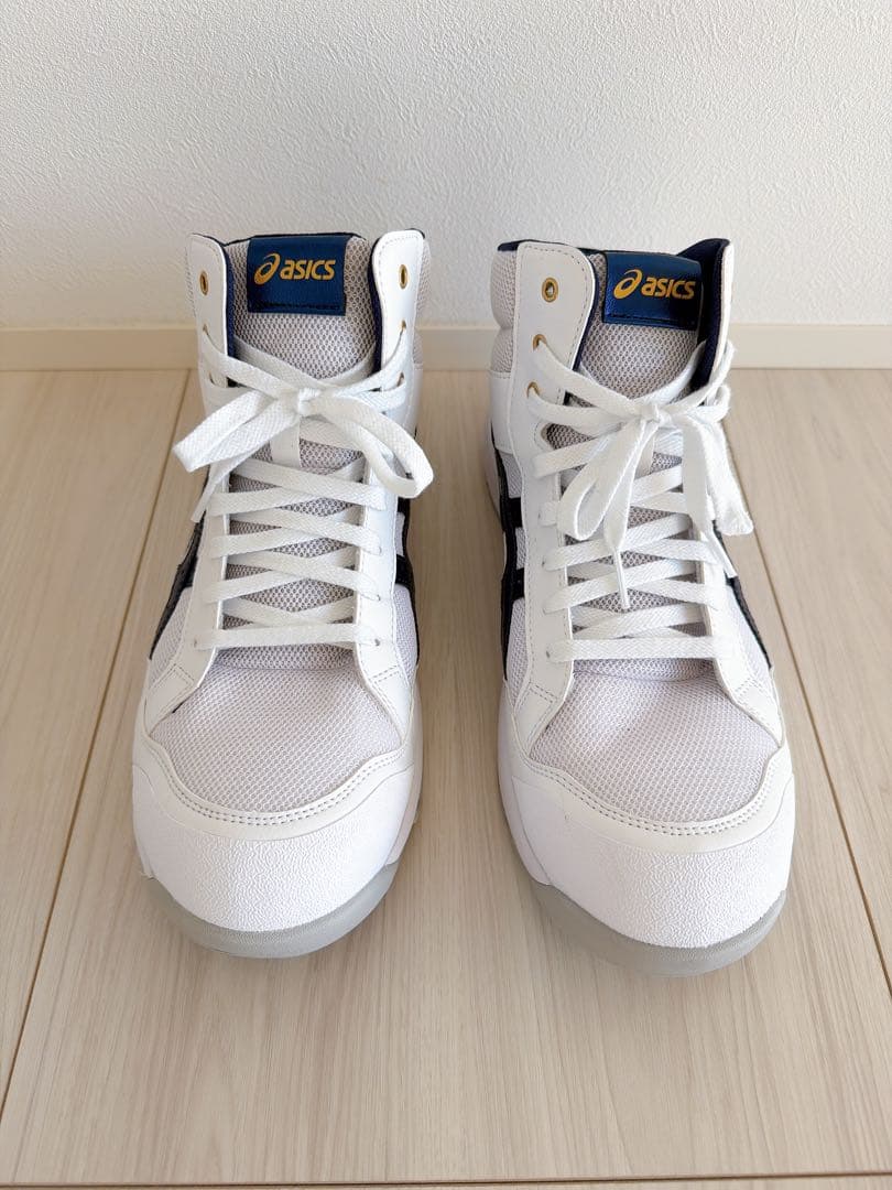 【asics美品】室内のみでの使用　ハイカット安全靴 ホワイト/ネイビー