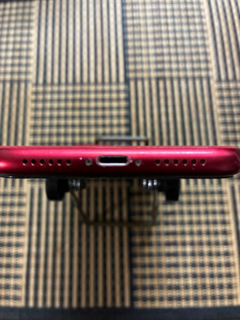 Apple iPhone 11 (赤) 本体　64GB