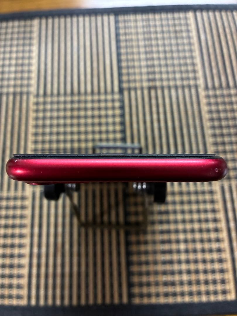 Apple iPhone 11 (赤) 本体　64GB