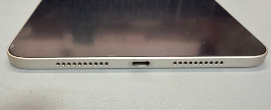 Apple iPad mini（第６世代） スターライト　64GB