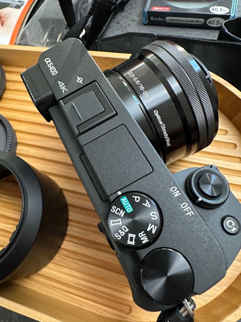 SONY α6400 ミラーレスカメラ 16-50mmレンズ、単焦点レンズセット