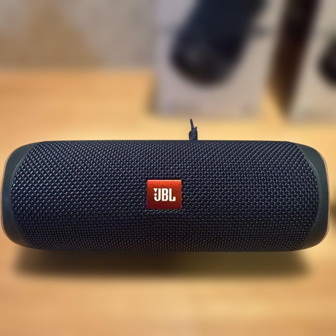 JBL FLIP5 スピーカー 2台でステレオセット アンカー充電器付き