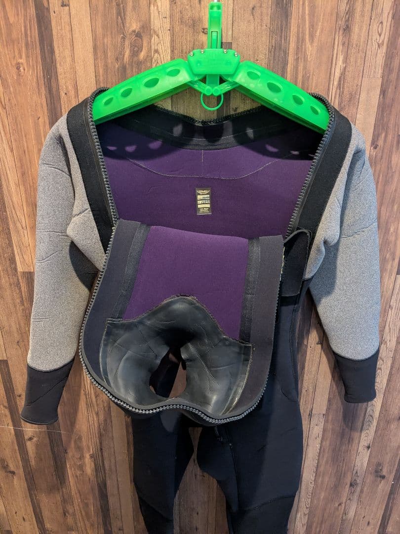 真冬対策✨RASHブーツ付きドライスーツ＆新品インナーセット　ML−Lサイズ程度