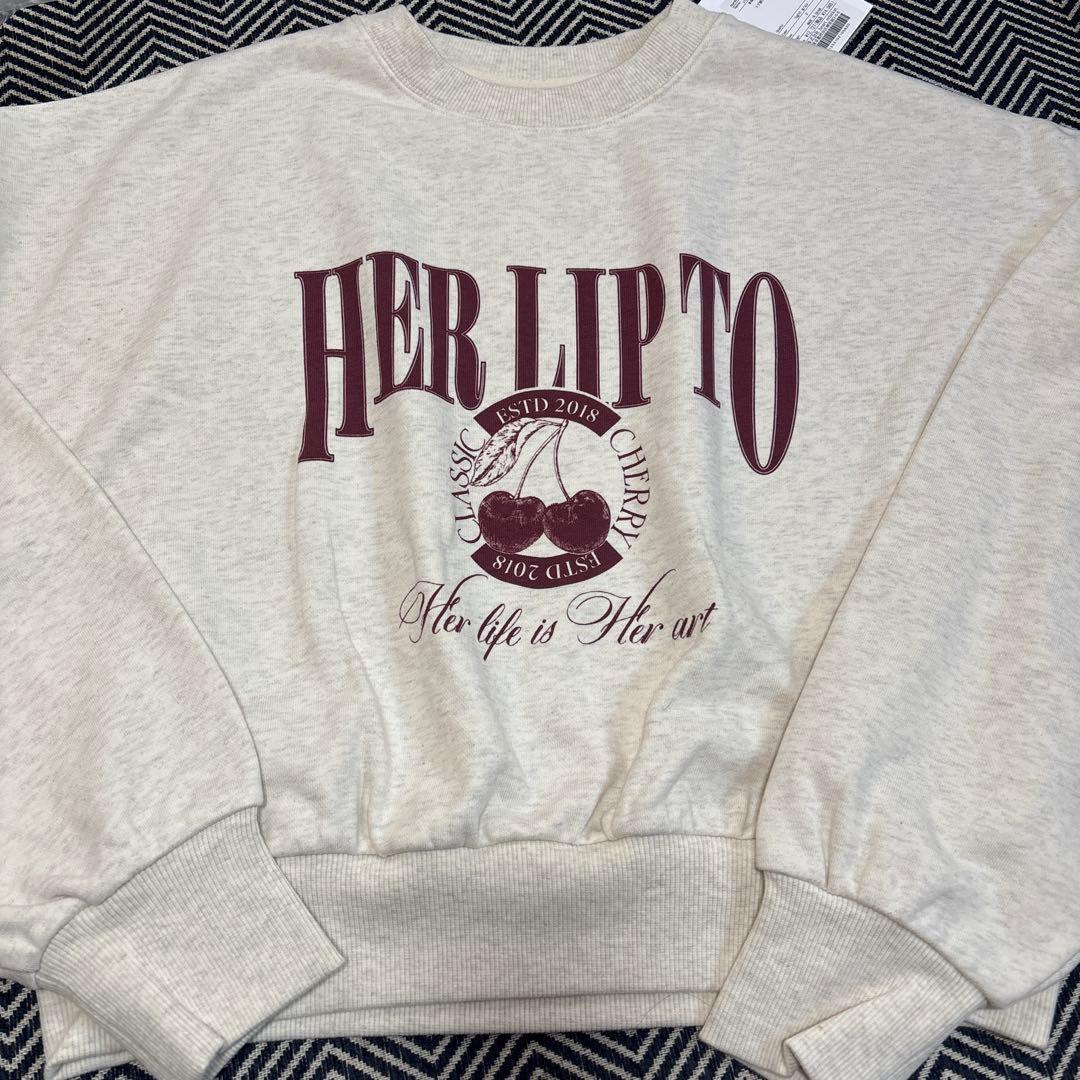 新品　Classic Cherry Sweatshirt herlipto