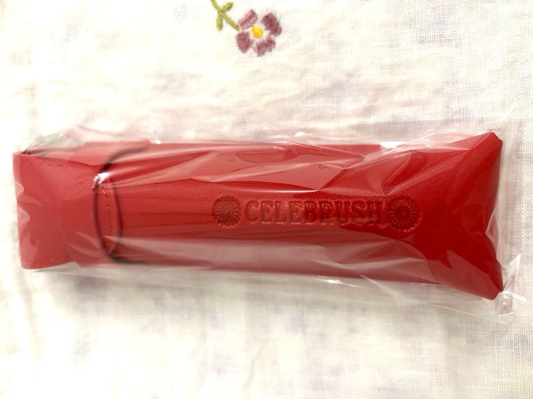 テラヘルツCELEBRUSH フェイスブラシ 赤