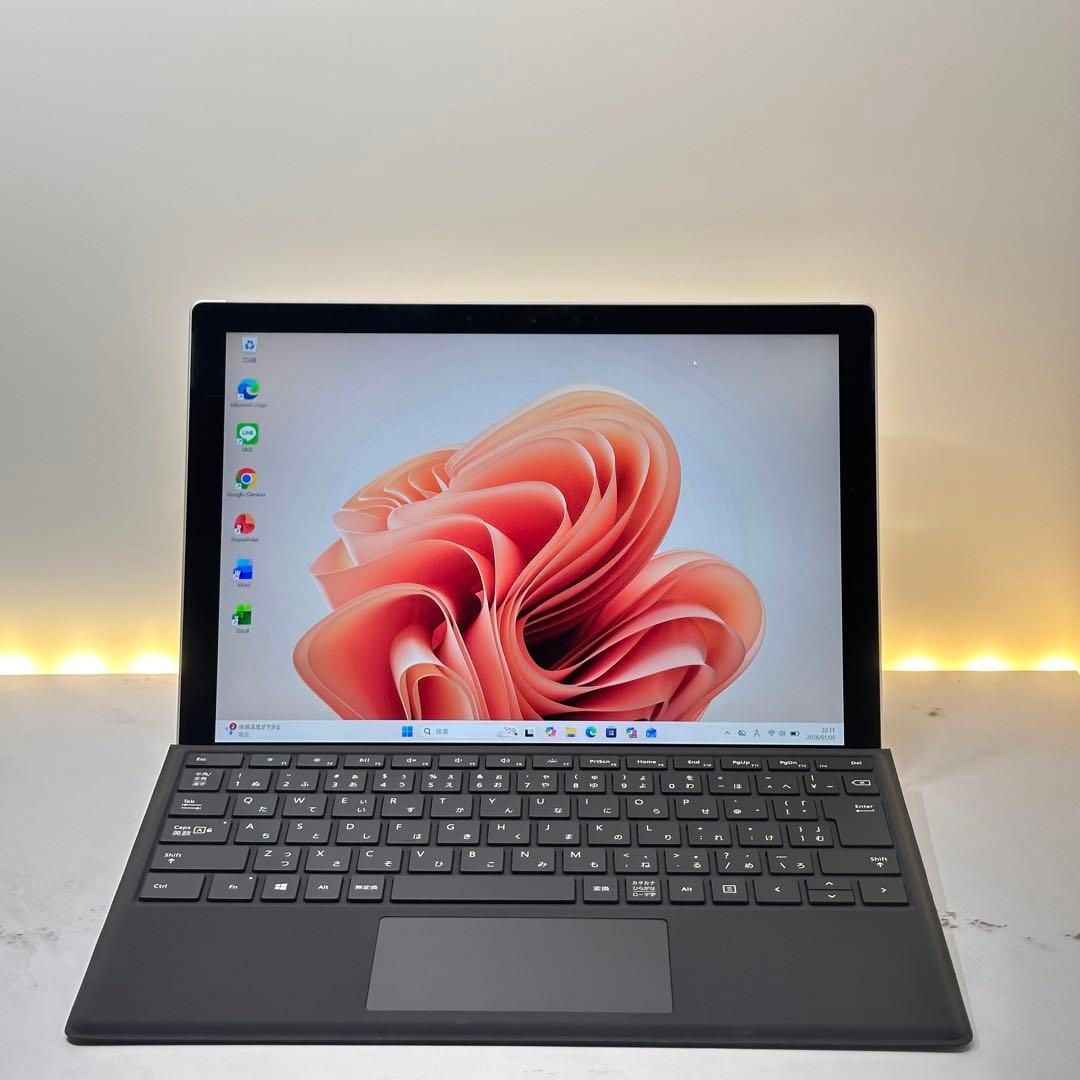 【準新品】Surface Pro 7 Core i3/4GB/128GB