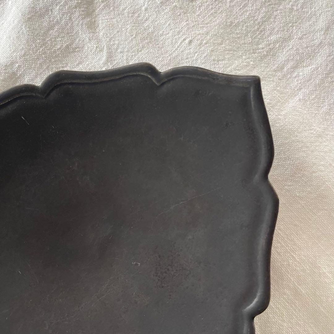 人気作家 木下和美さんの黒釉輪花ひし形皿