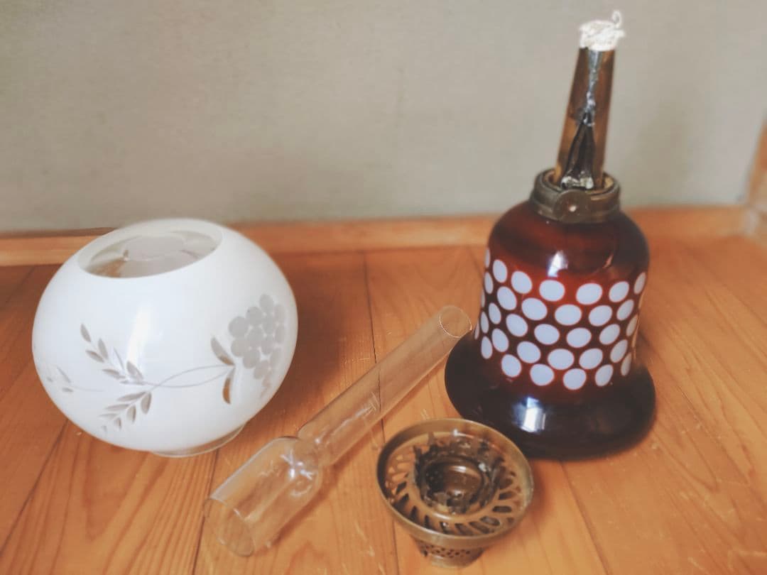 【武】明治～大正時代 赤色ガラス オイルランプ　切子　乳白