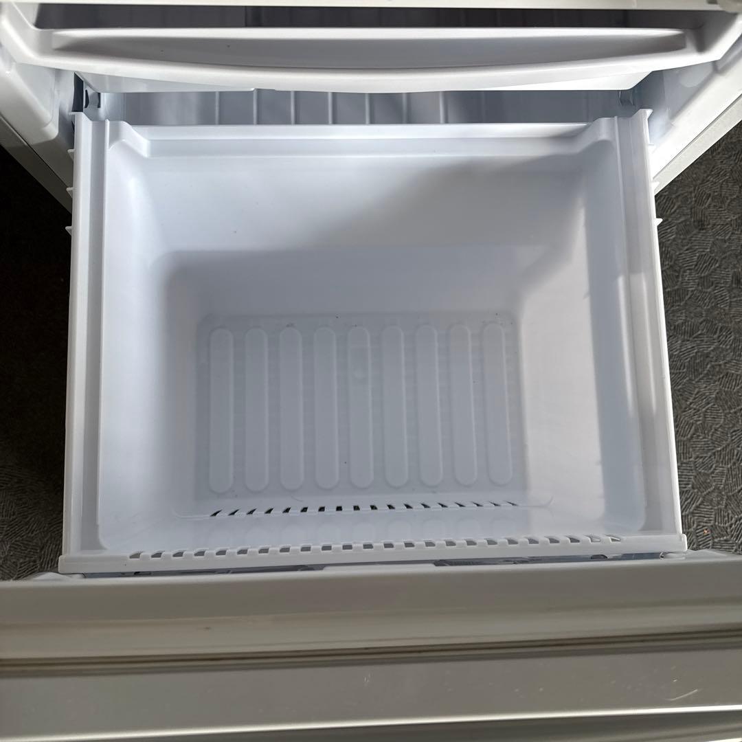 SHARP シルバー 冷蔵庫 二段式2019年製