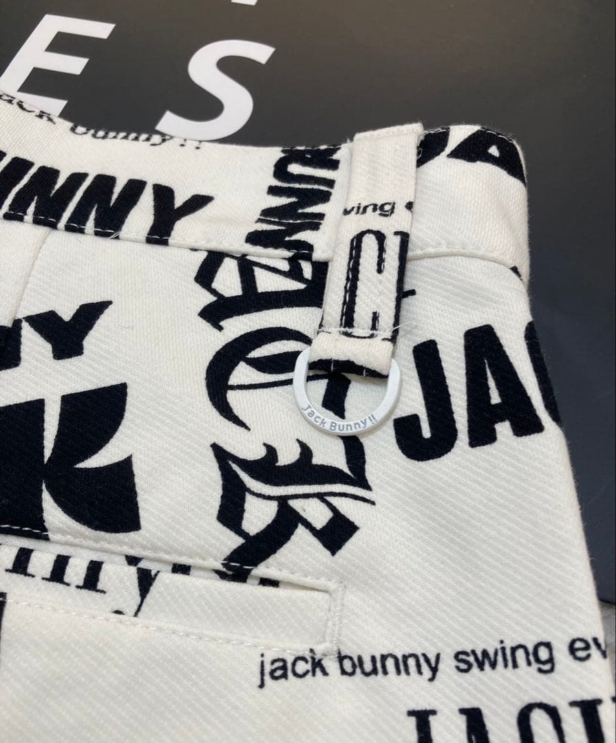 新品 パーリーゲイツ ジャックバニー ツイル 総柄テーパードパンツ(6) LL白