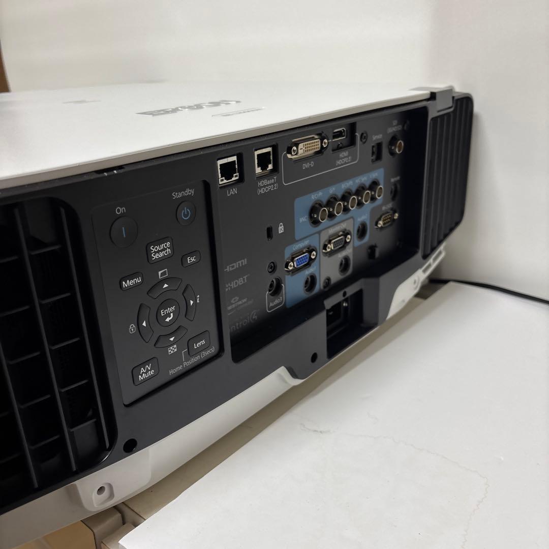 EB-L1500UH・12,000lm／1483Hレンズ付きELPLU04