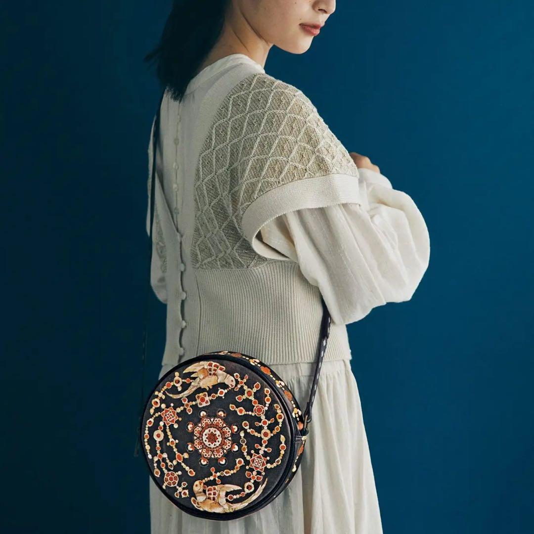 フェリシモ　螺鈿紫檀阮咸　ラウンドショルダーバッグ　正倉院展