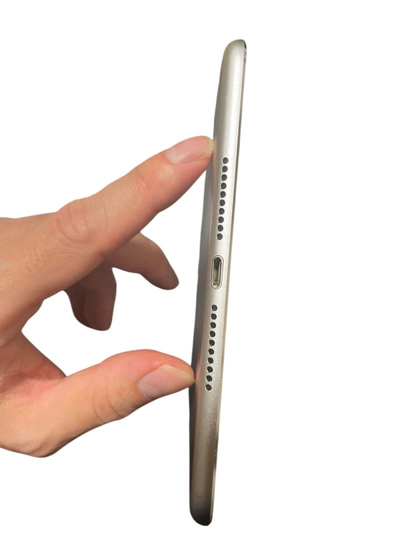 Apple iPadmini4 Wi-Fi&セルラーモデル 128GB シルバー