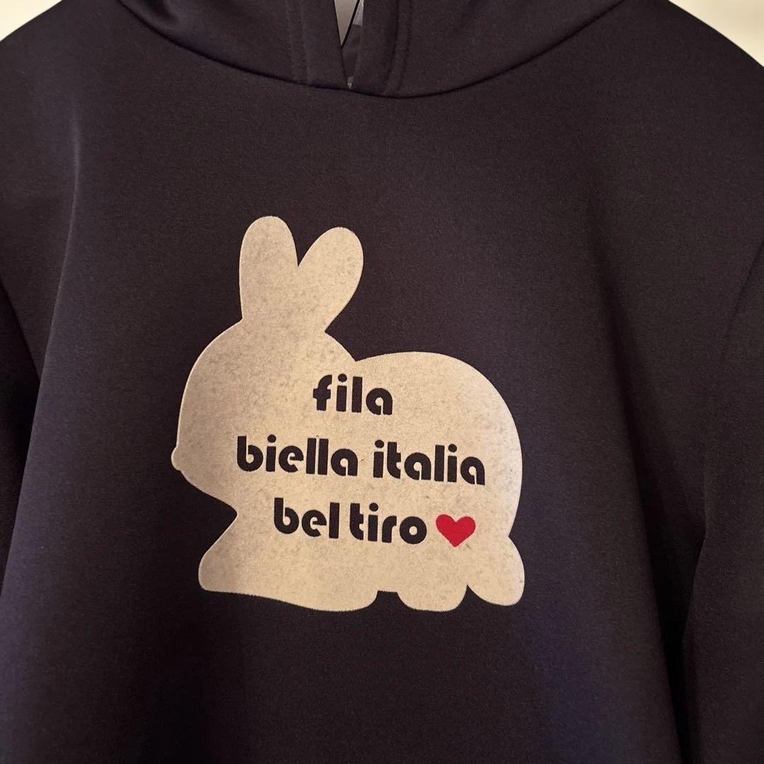 FILA×ウィンザーのコラボ　可愛いうさぎシリーズ　フード付きトレーナー