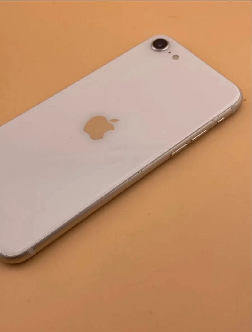 iPhone SE 3 128GB スターライトバッテリー100%