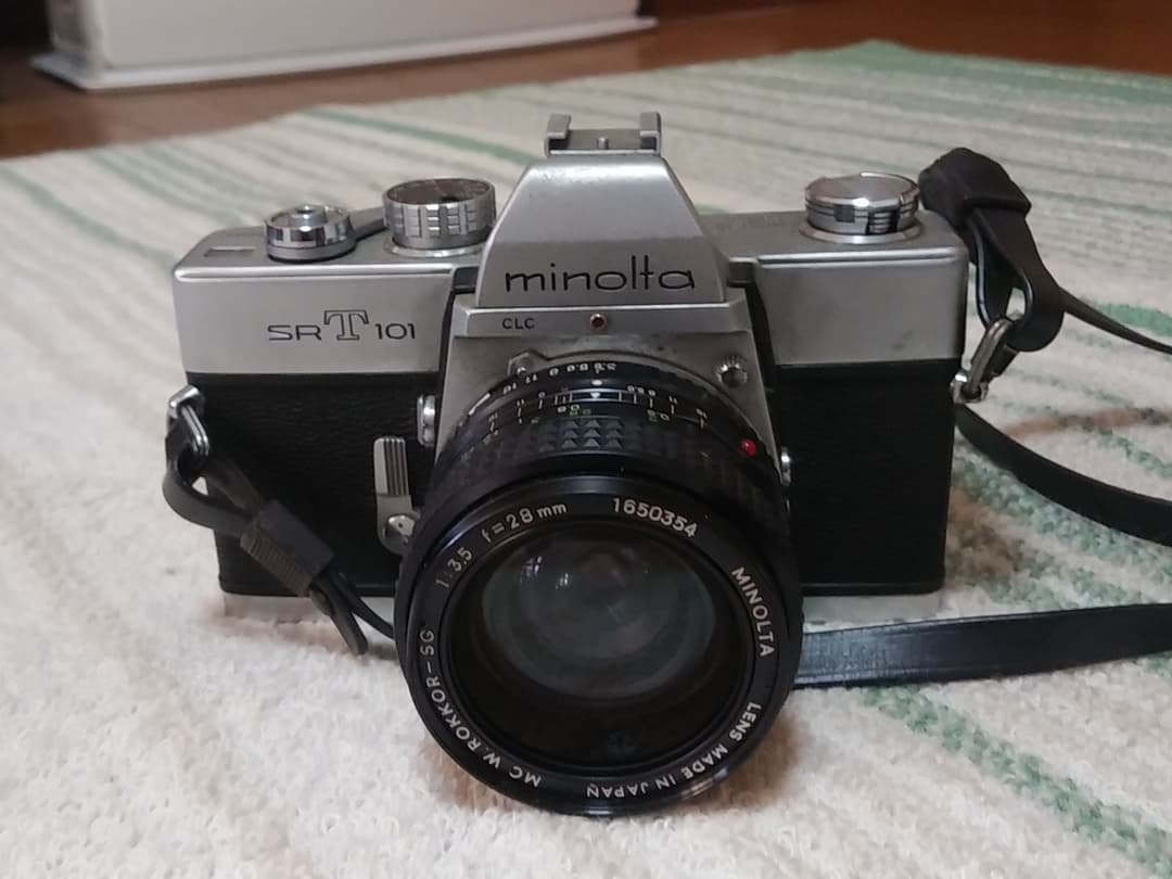 交換レンズ（ズーム・広角）付カメラ　中古　minolta SR-T101