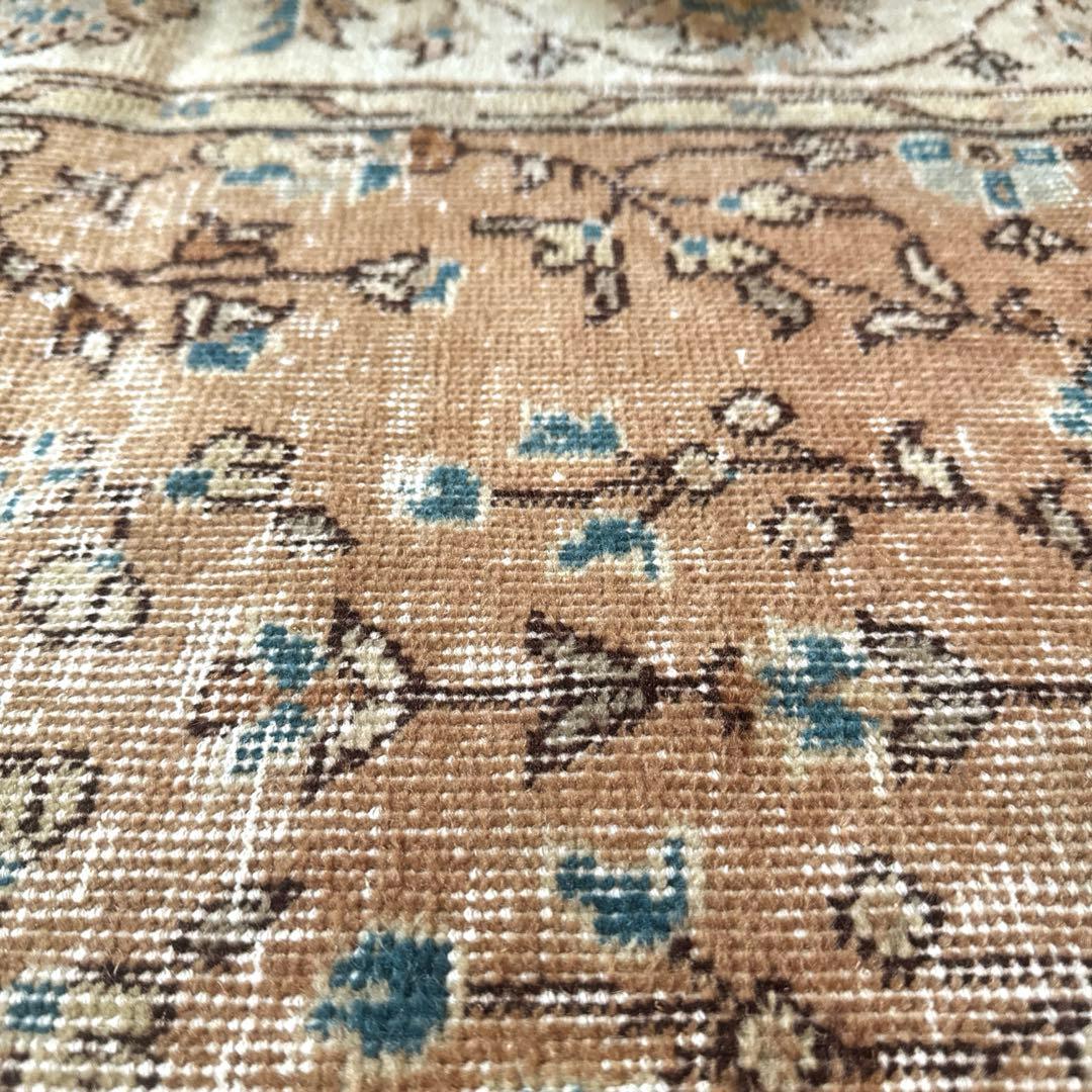 137×232大判ピンクベージュ×ブルー　草花ボタニカル　トルコヴィンテージラグ