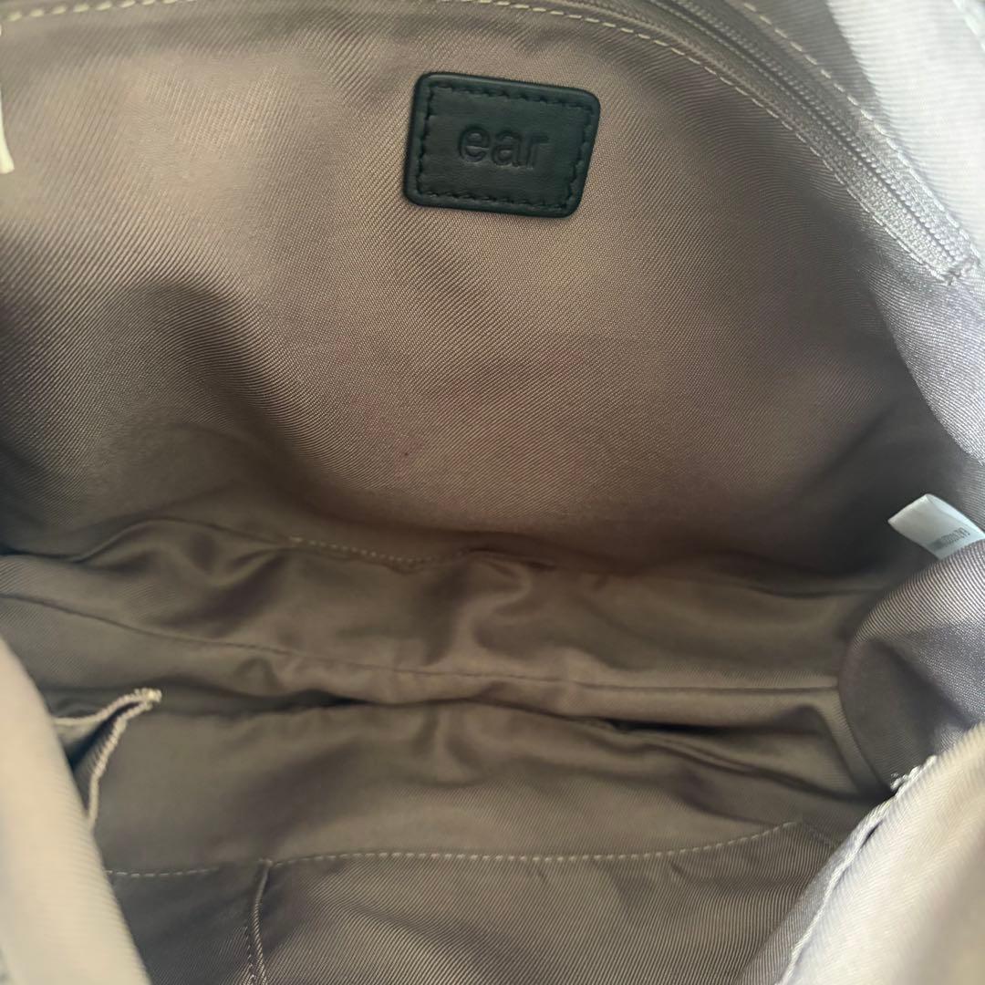 イアパピヨネ　スワローマチショルダーバッグ　レザー　ブラック