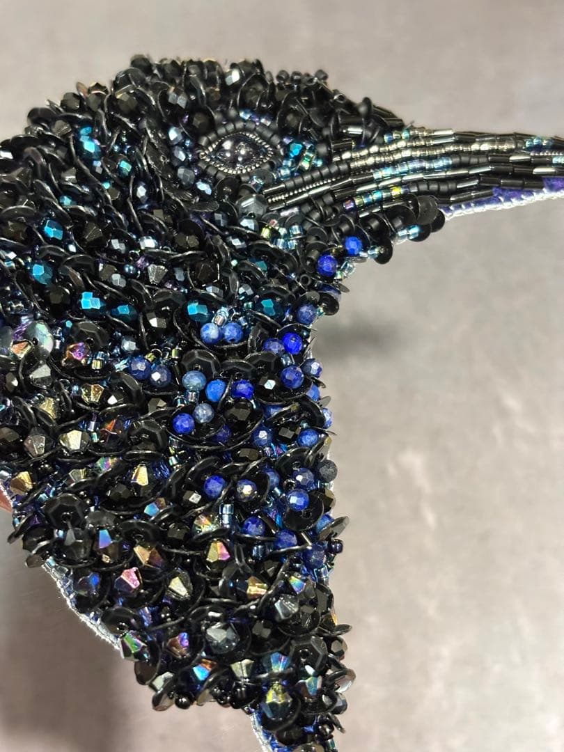 【ハシボソガラス】ビーズ刺繍ブローチバッグチャーム