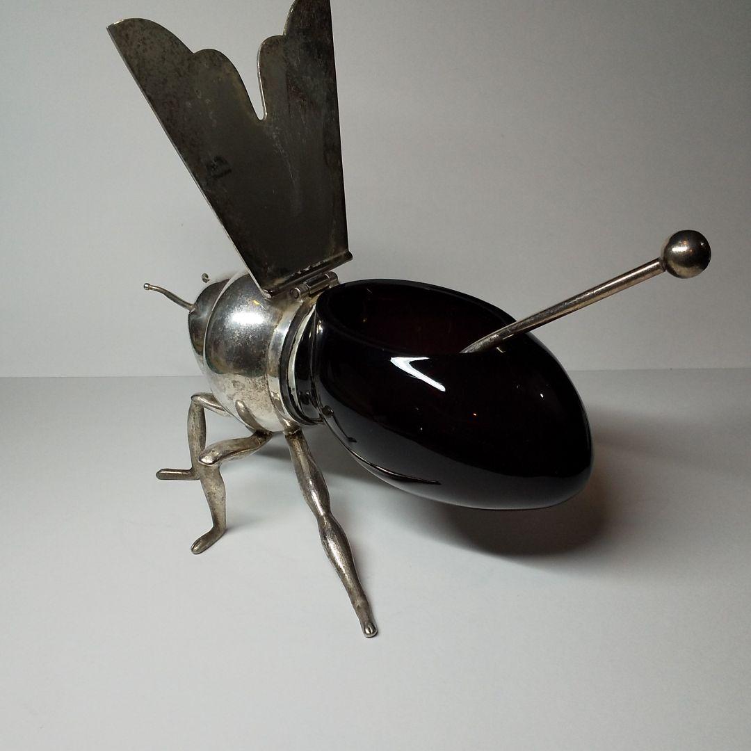 ハエがモチーフの銀製 シュガーポット