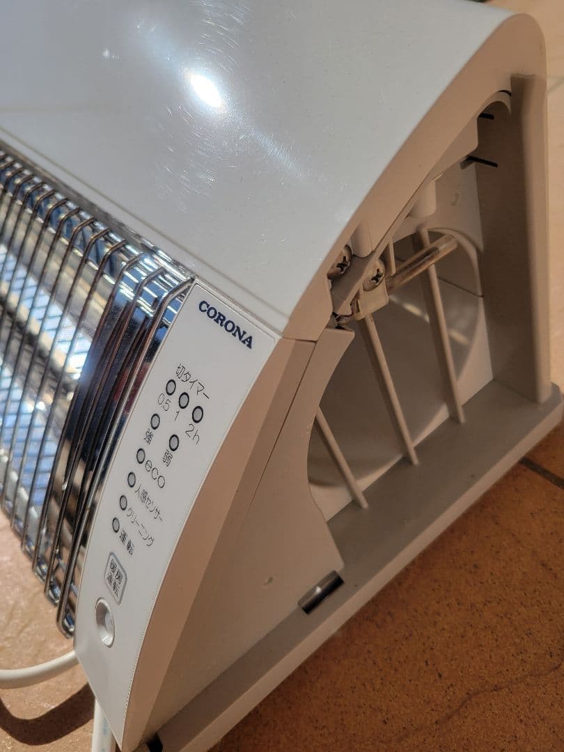 コロナ ウォールヒート 2018年製 壁掛型遠赤外線暖房機